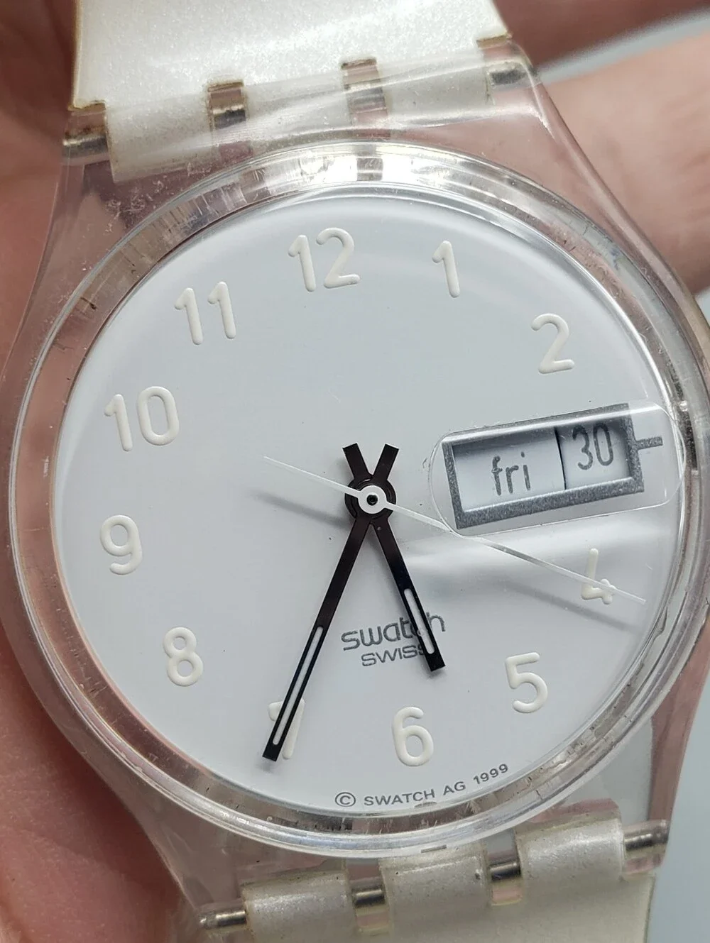 Swatch White Swiss Analog-Digital Day-Date Watch -NEW Battery Unisex Water Resis